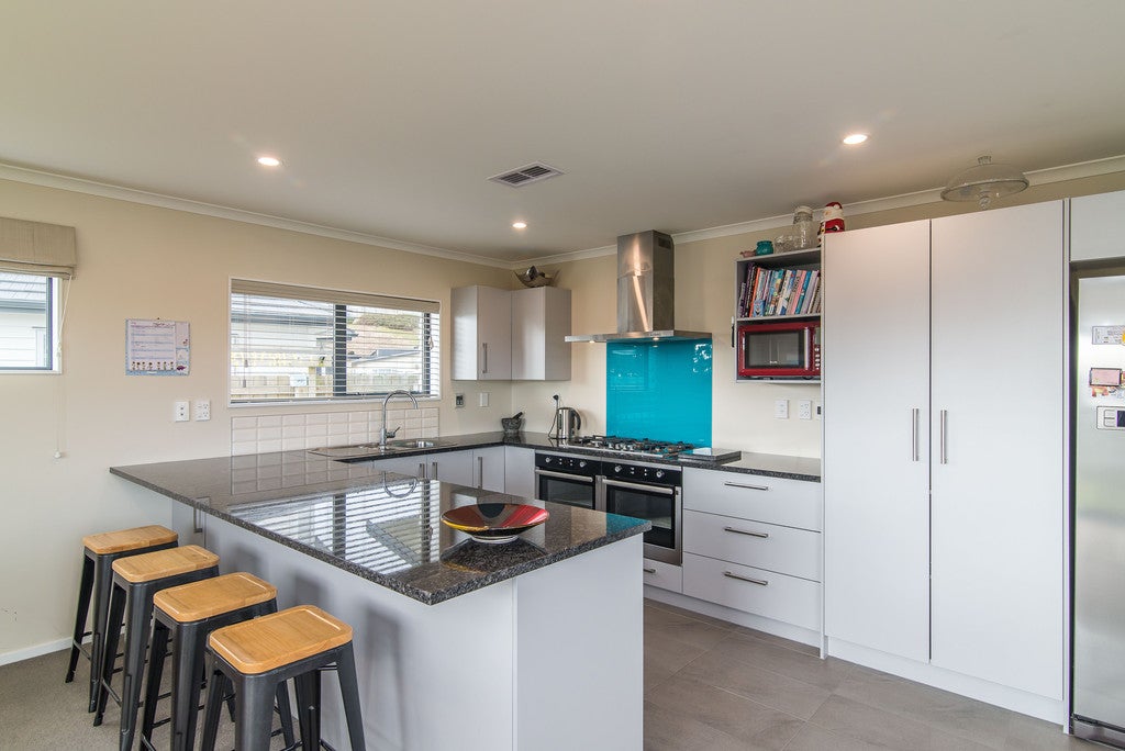 16 Montego Place, Grenada Village, Wellington - Carousel 2