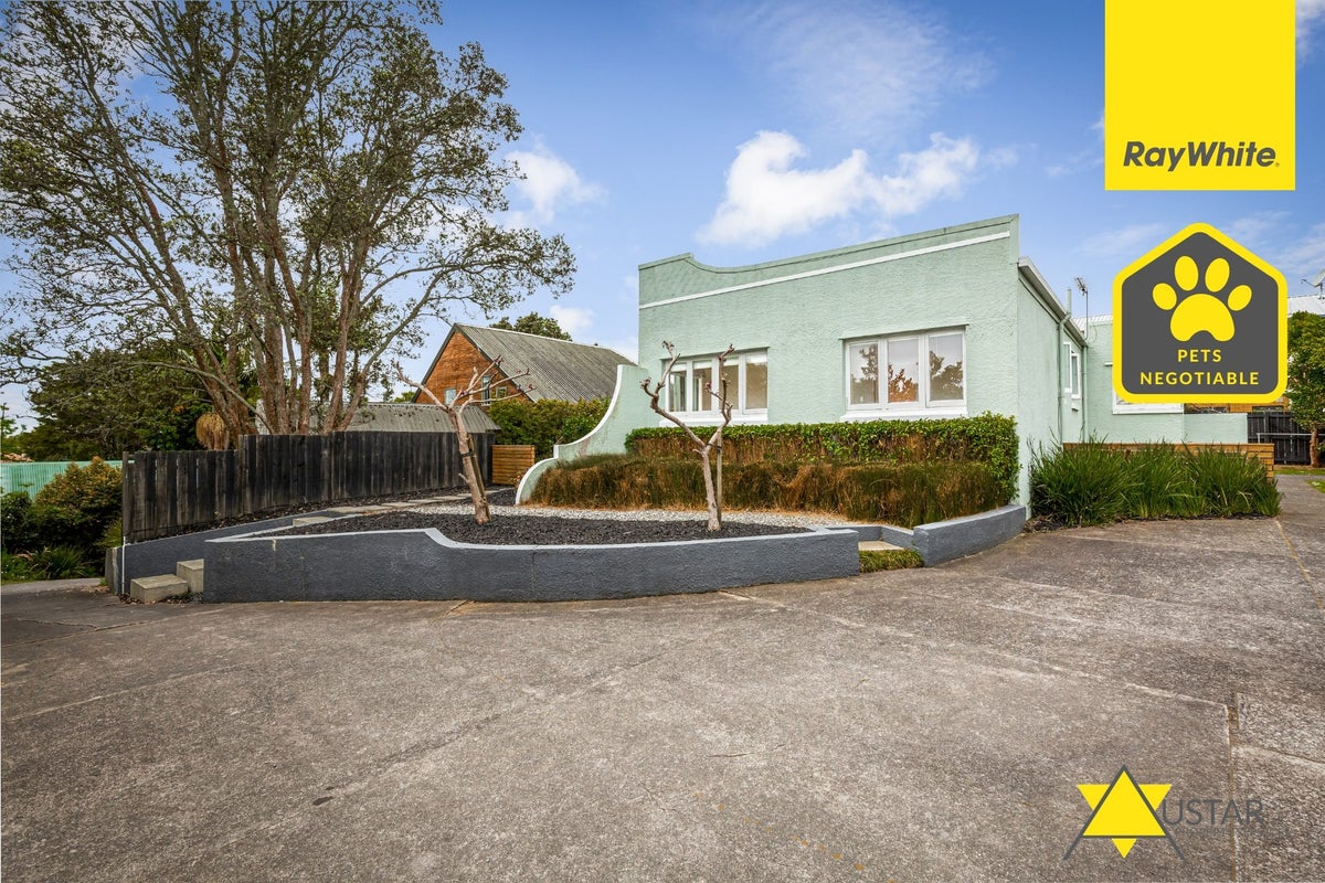 70 Bolton Street, Blockhouse Bay, Auckland - Carousel 1