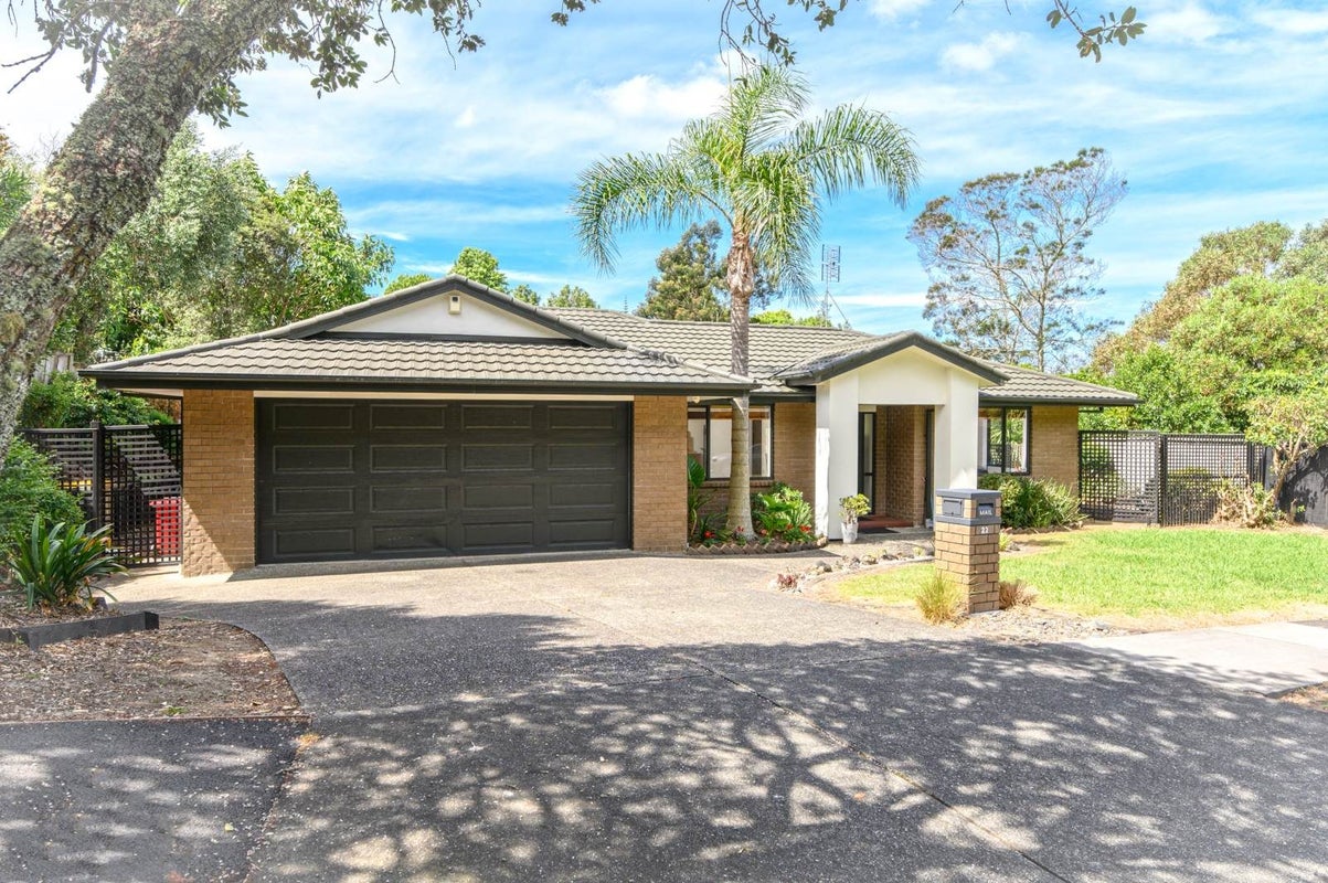 27 Woodridge Avenue, Northcross, Auckland - Carousel 1