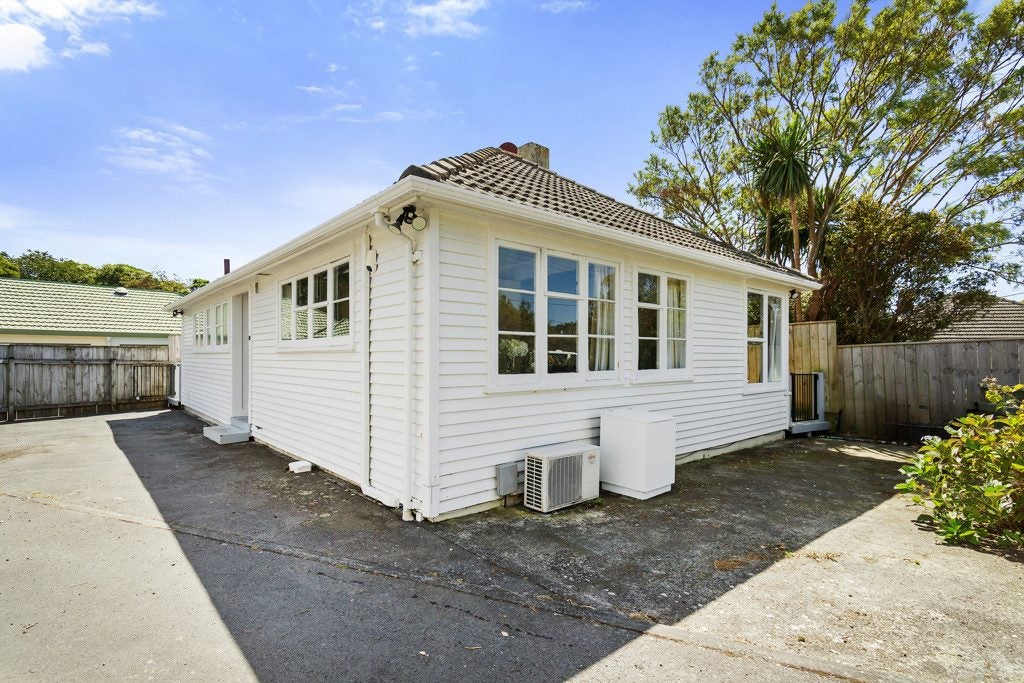 18 Kipling Street, Johnsonville, Wellington, Wellington - Carousel 1