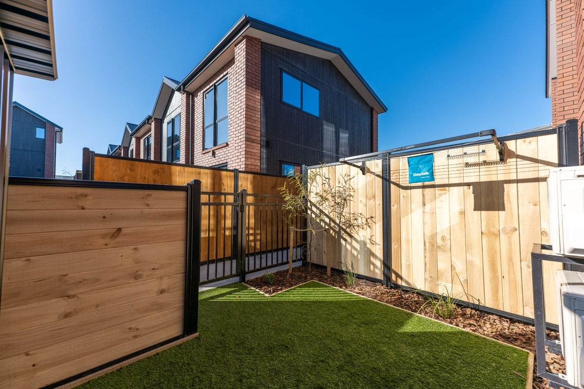 4/7 Spencer Street, Addington, Christchurch - Carousel 13