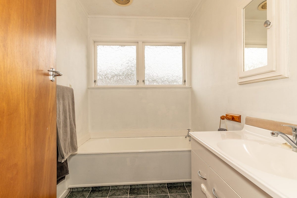 9 Edith Place, Dinsdale, Hamilton - Carousel 14