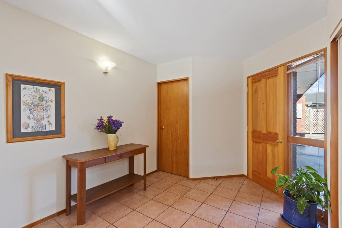 2/175 Centaurus Road, Saint Martins, Christchurch - Carousel 12