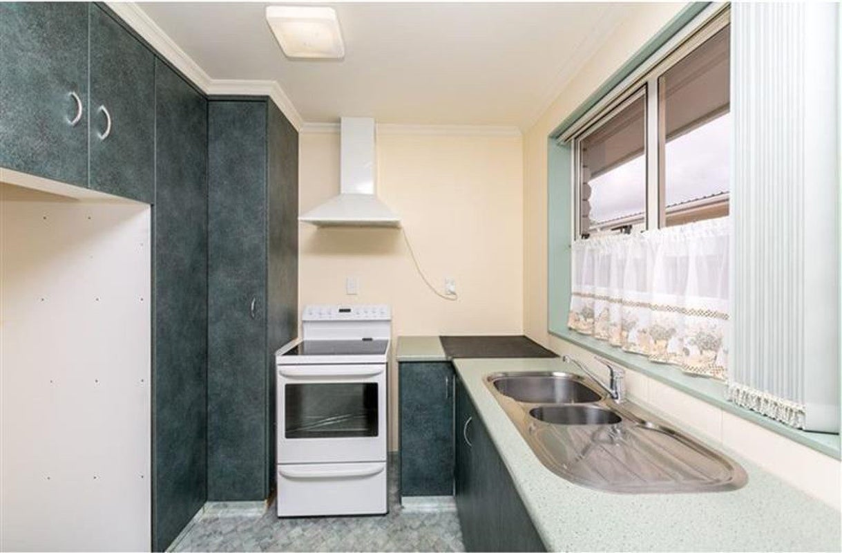1/10 Massey Street, Westown, New Plymouth - Carousel 2