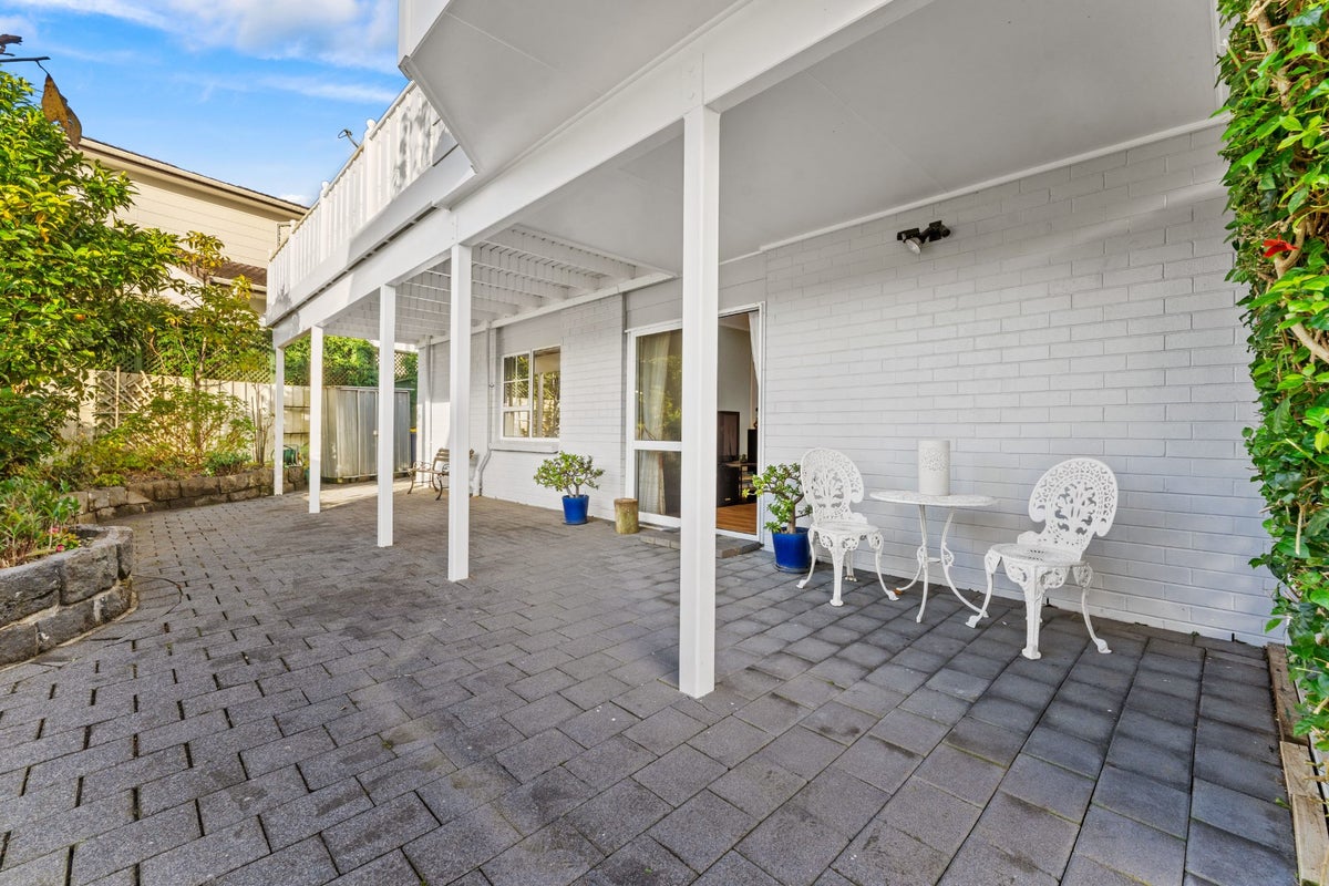 2 Ravenstone Place, Chatswood, Auckland - Carousel 36