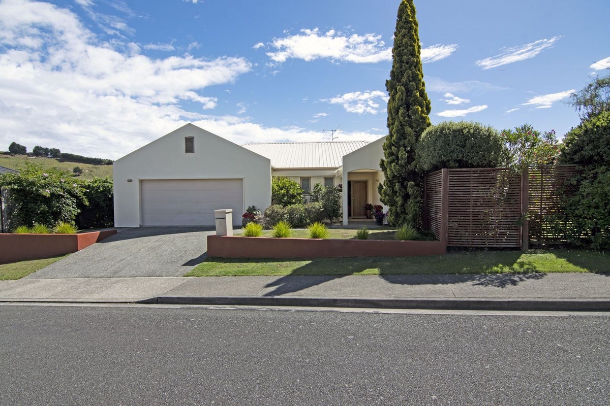 11 Lynwood Terrace, Bishopdale, Nelson - Carousel 1