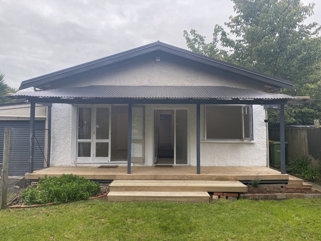 24 Claudelands Road, Hamilton East, Hamilton - Carousel 12