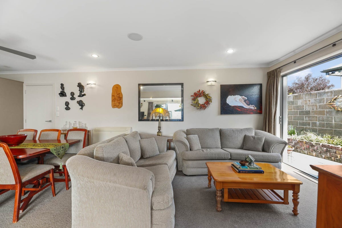 2 Brooklyn Drive, Redwoodtown, Blenheim, Marlborough - Carousel 1