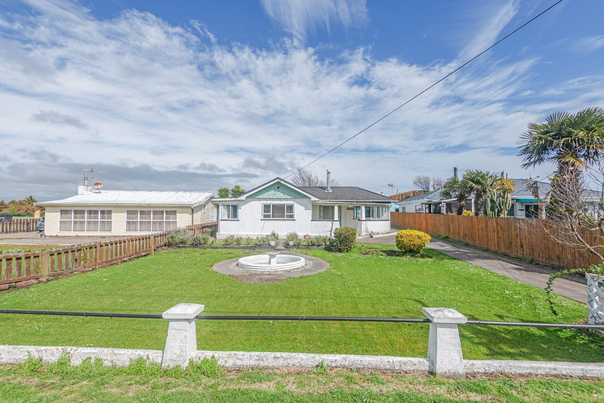 50 Seabury Avenue, Foxton Beach, Foxton - Carousel 1