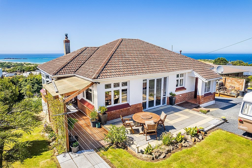 115 Tomahawk Road, Andersons Bay, Dunedin - Carousel 1