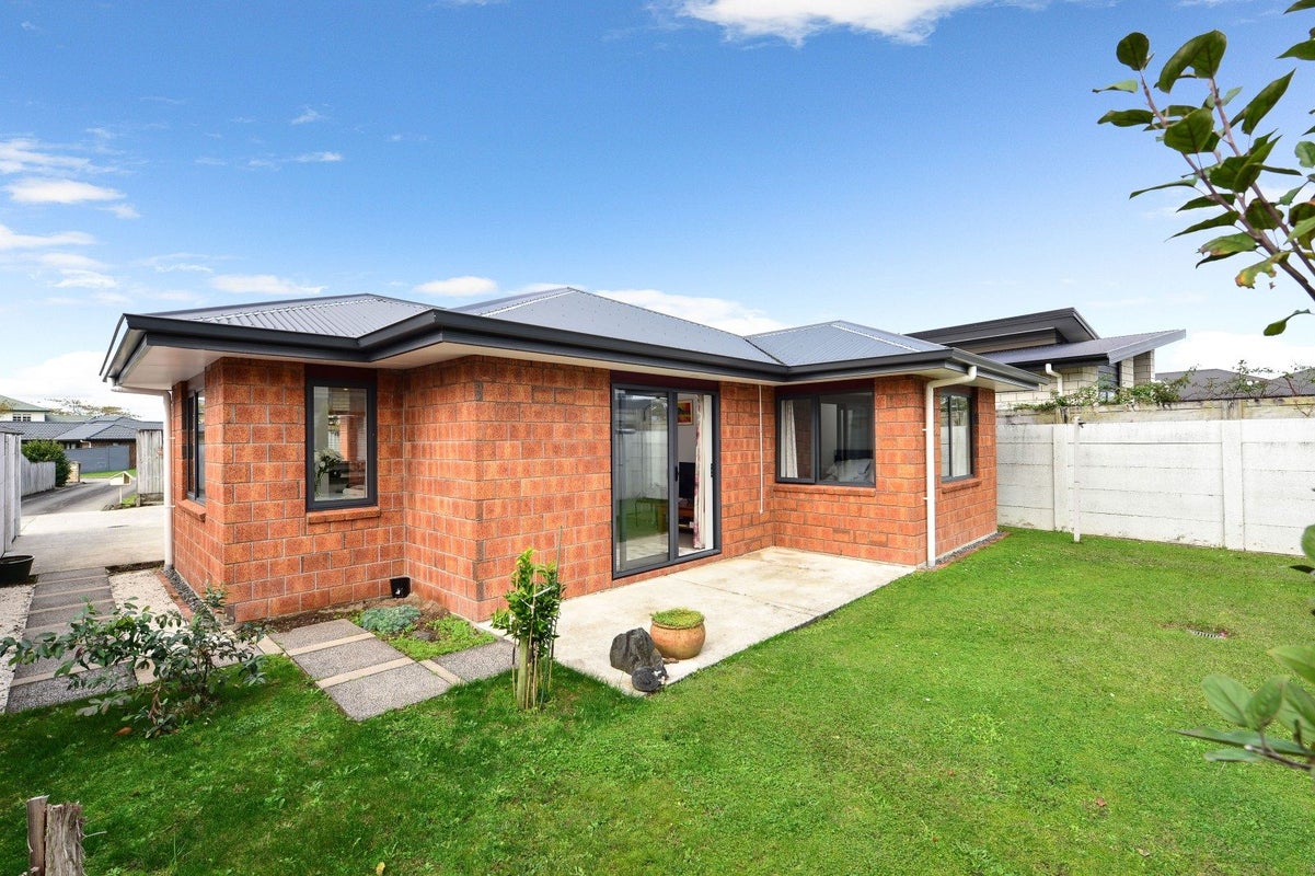 19 Landmark Court, Huntington, Hamilton - Carousel 2