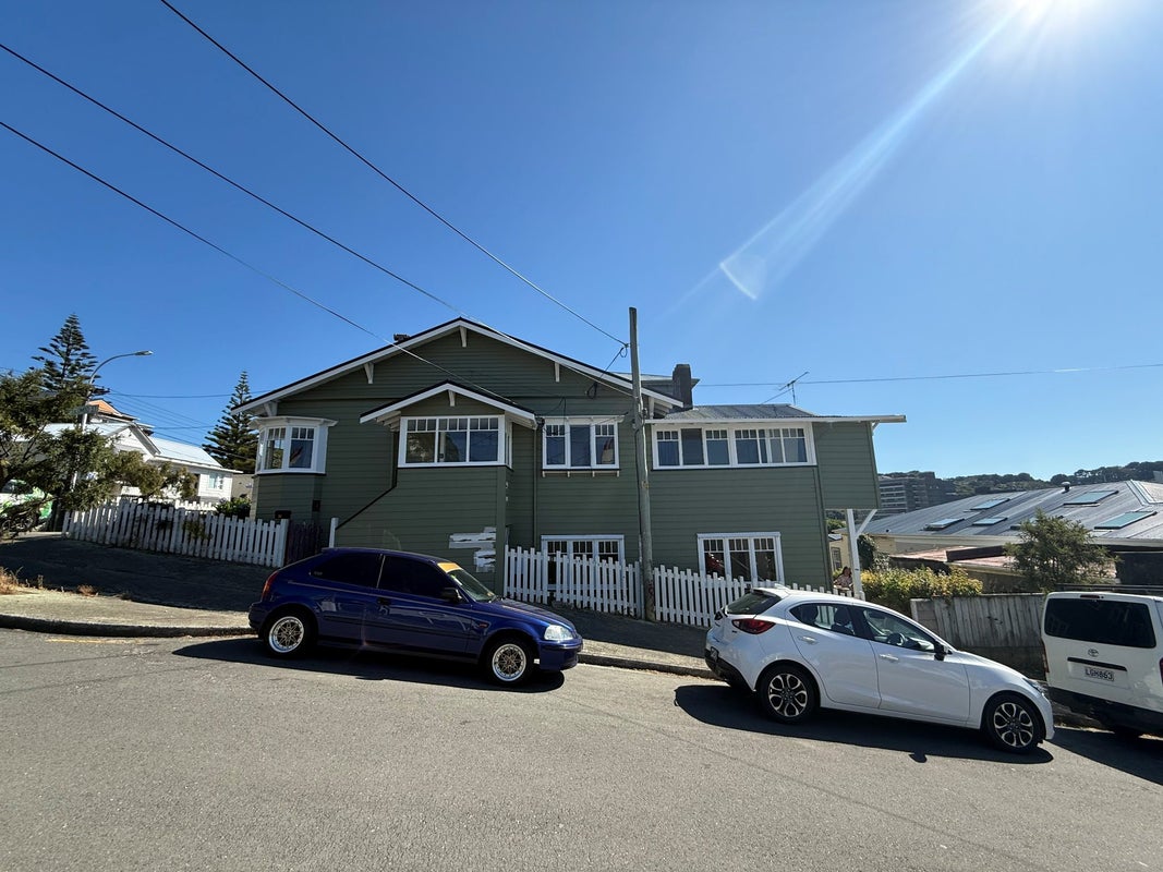 42 Colombo Street, Newtown, Wellington - Carousel 1