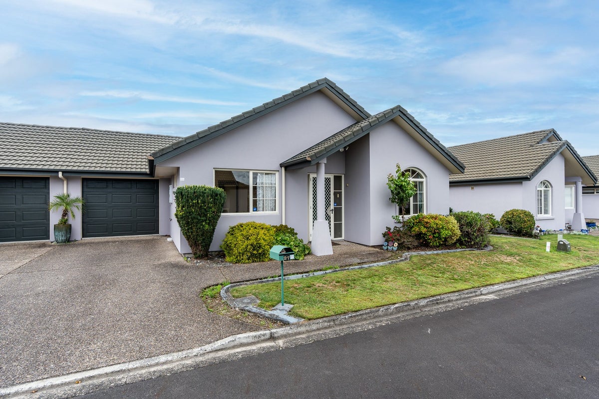 27/16 Rototuna Road, Flagstaff, Hamilton - Carousel 2