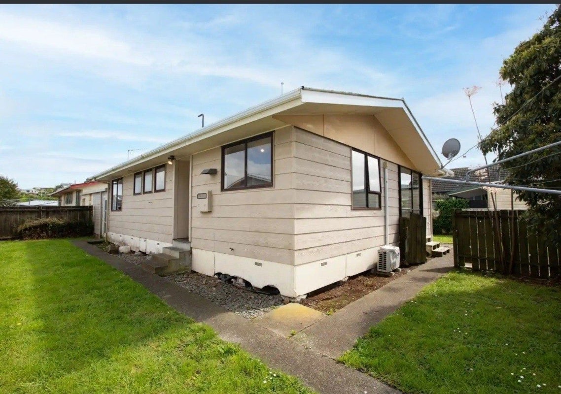 45A Karen Crescent, Dinsdale, Hamilton - Carousel 1
