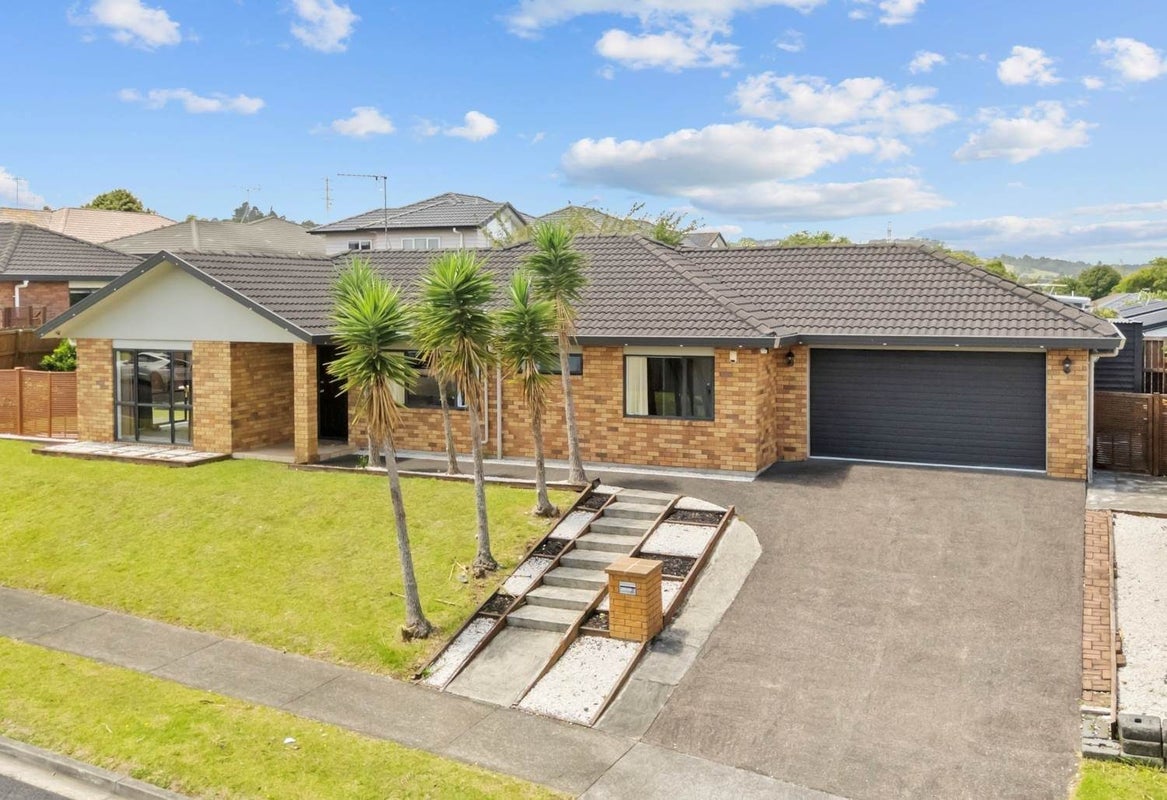61 Senator Drive, Manurewa, Auckland - Carousel 1