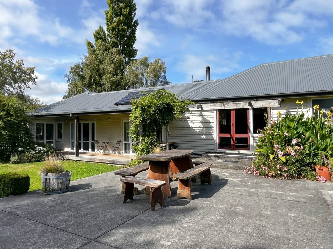242 Perymans Road, Christchurch - Carousel 1