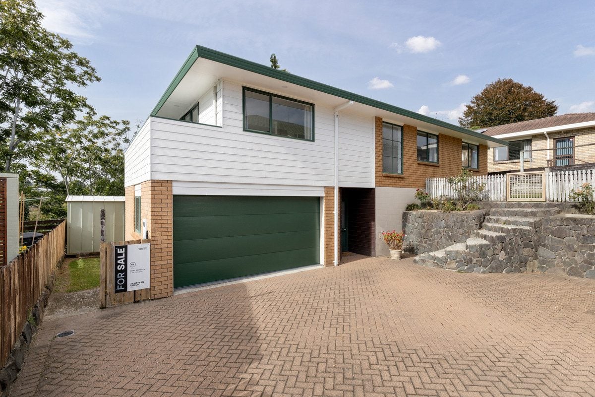 26B Heron Avenue East, Matua, Tauranga - Carousel 1