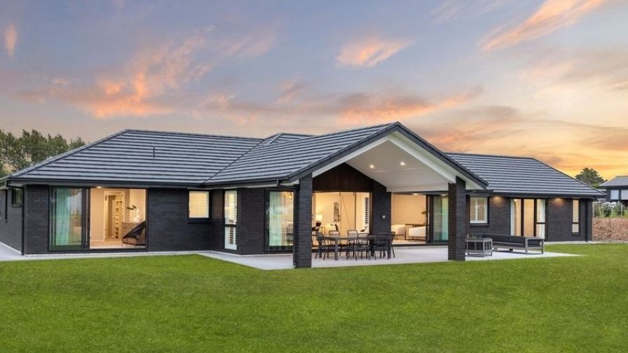 62 Dysart Lane, Kumeu, Kumeu - Carousel 1
