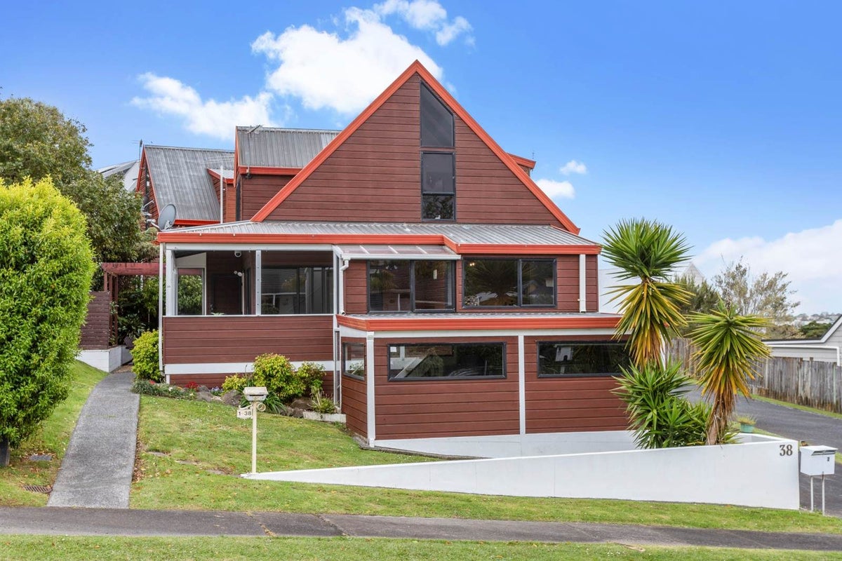 1/38 Rhinevale Close, Henderson, Auckland - Carousel 1