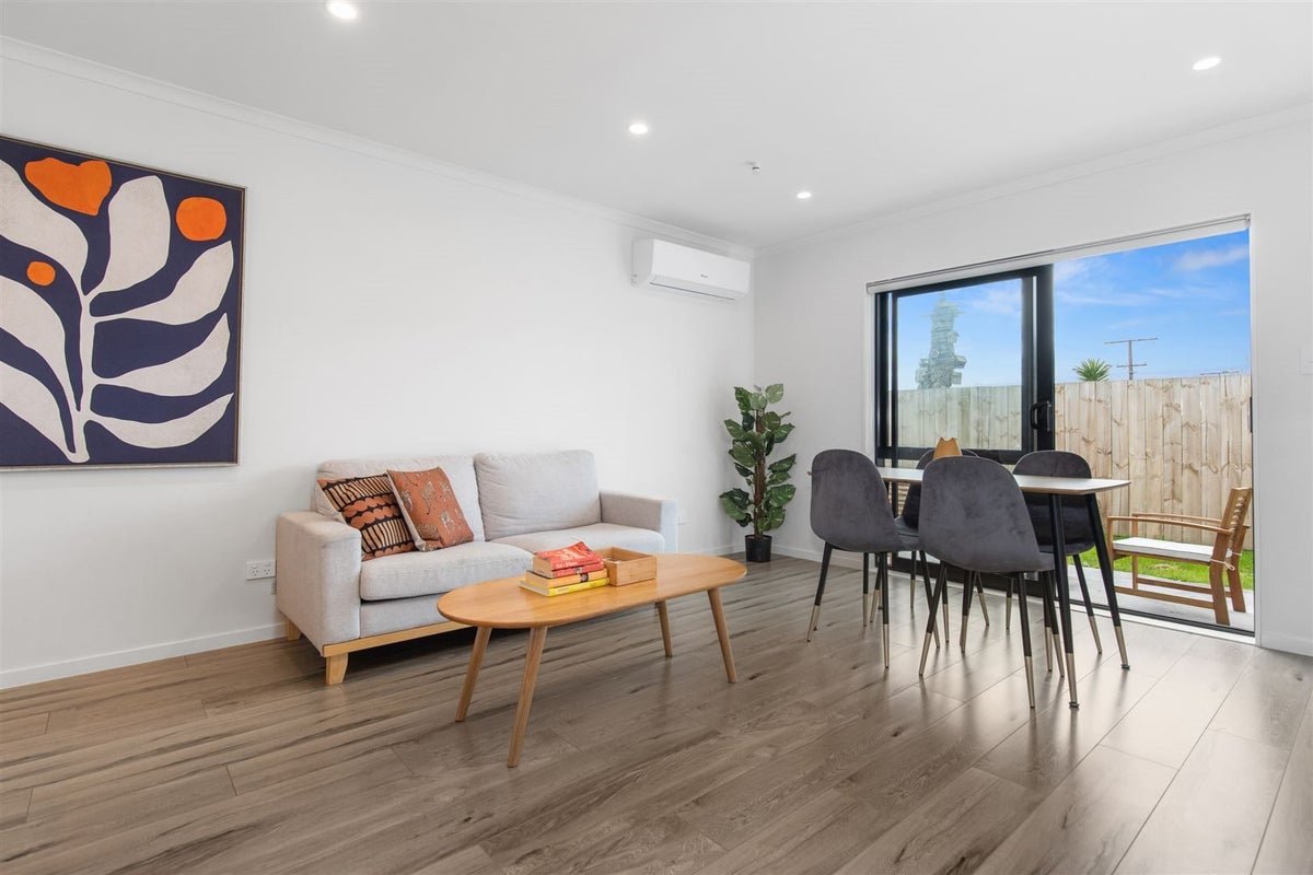 1/84 Comries Road, Chartwell, Hamilton - Carousel 2