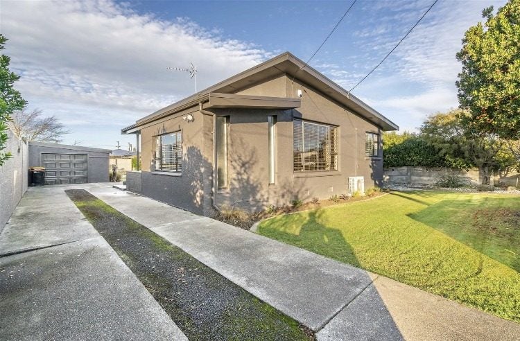 75 Harvey Street, Grasmere, Invercargill - Carousel 1