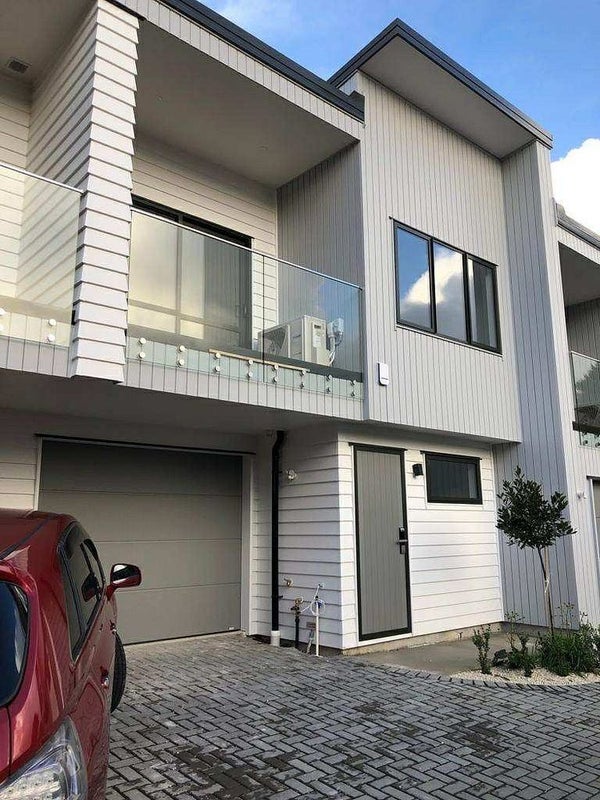 9D Matuhi Rise, Henderson, Auckland - Carousel 1
