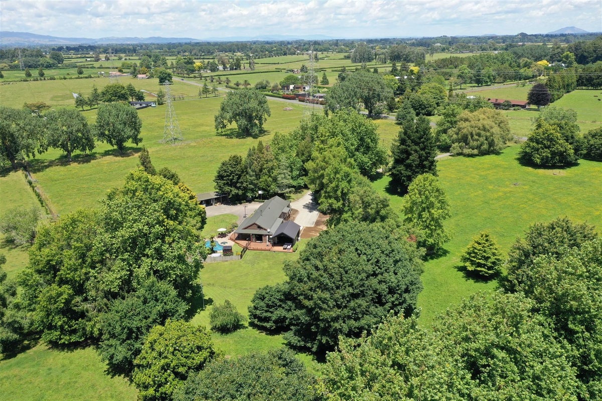 77 Lee Martin Road, Cambridge - Carousel 2