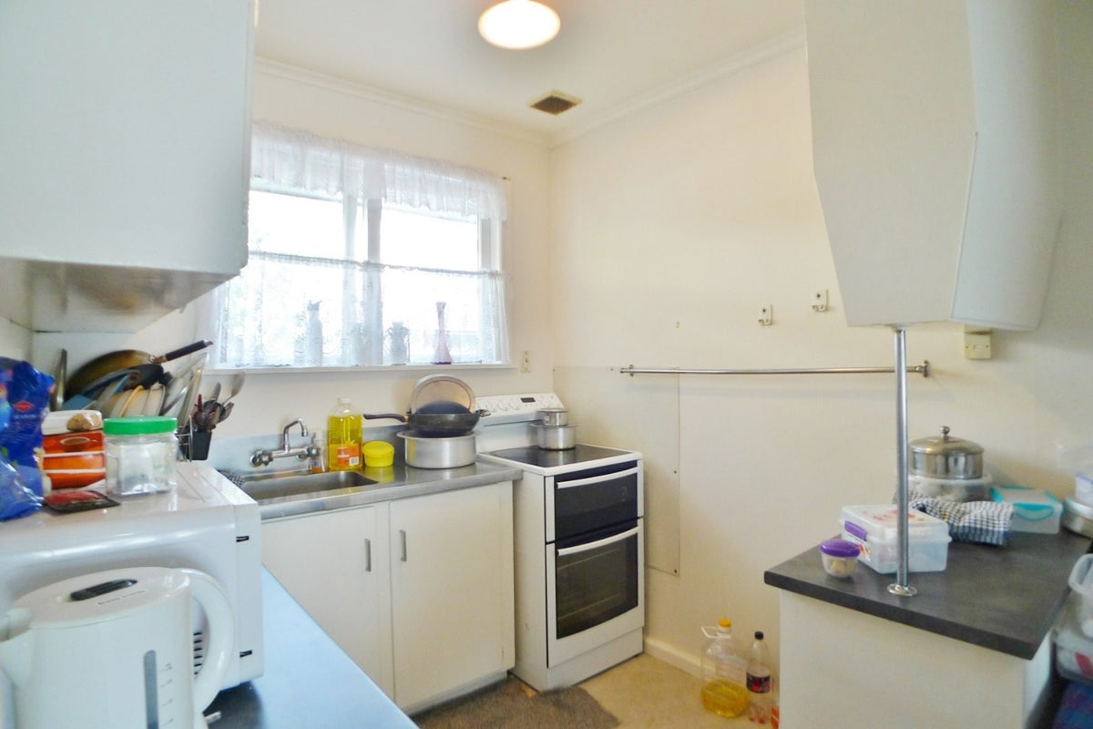 4/4 Patterson Street, Sandringham, Auckland - Carousel 2
