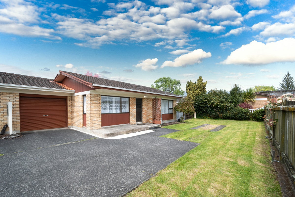 2/31 Ti Nana Crescent, Henderson, Auckland - Carousel 1