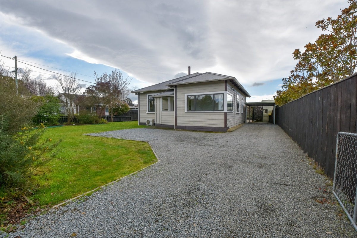 142 Upper Plain Road, Masterton - Carousel 18