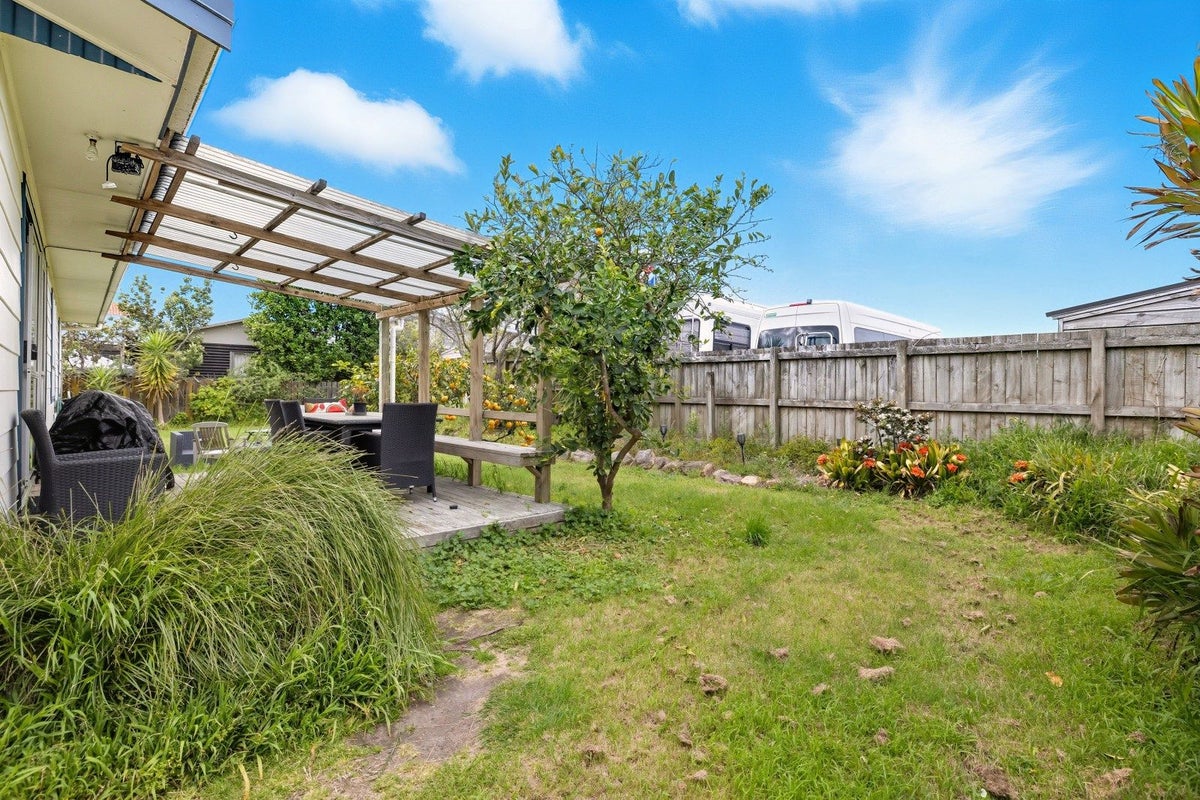1216A Papamoa Beach Road, Papamoa Beach, Papamoa - Carousel 2