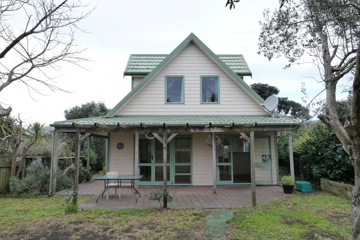 22 Forest Lane, Raumati South, Paraparaumu - Carousel 2