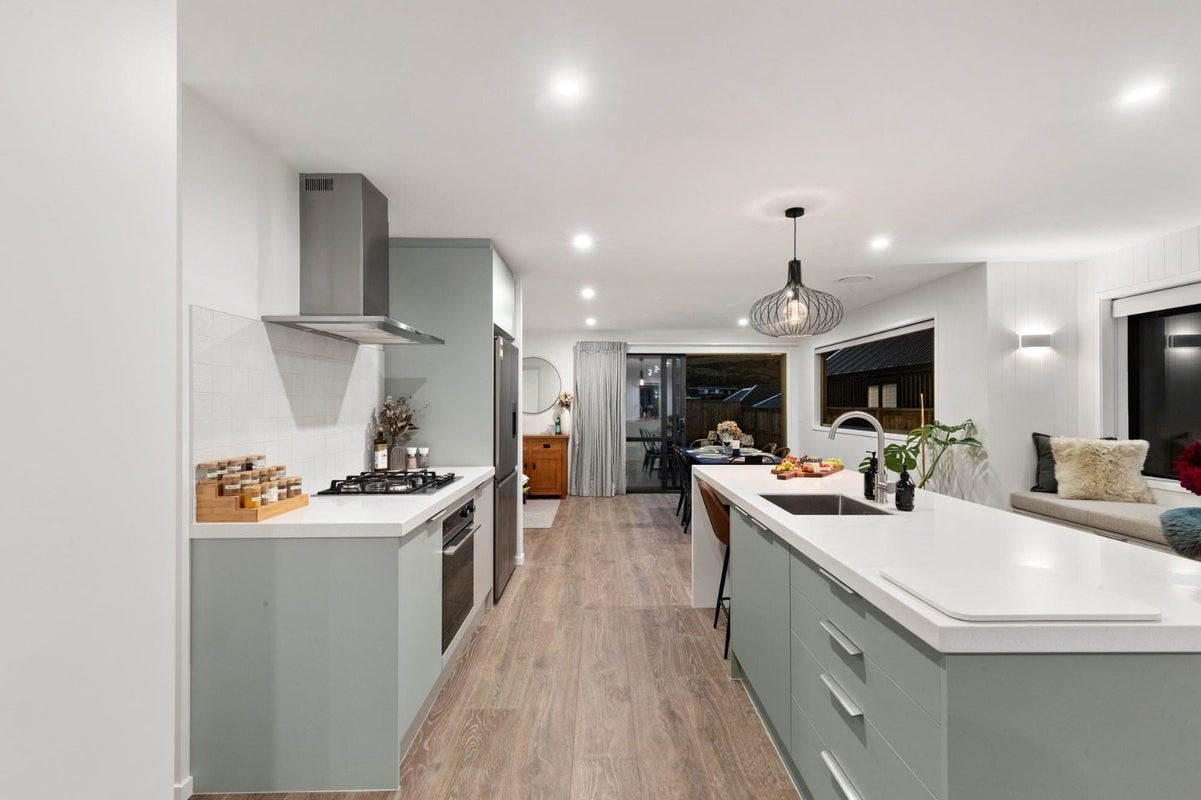 22 Cheviot Street, Jacks Point, Queenstown - Carousel 2