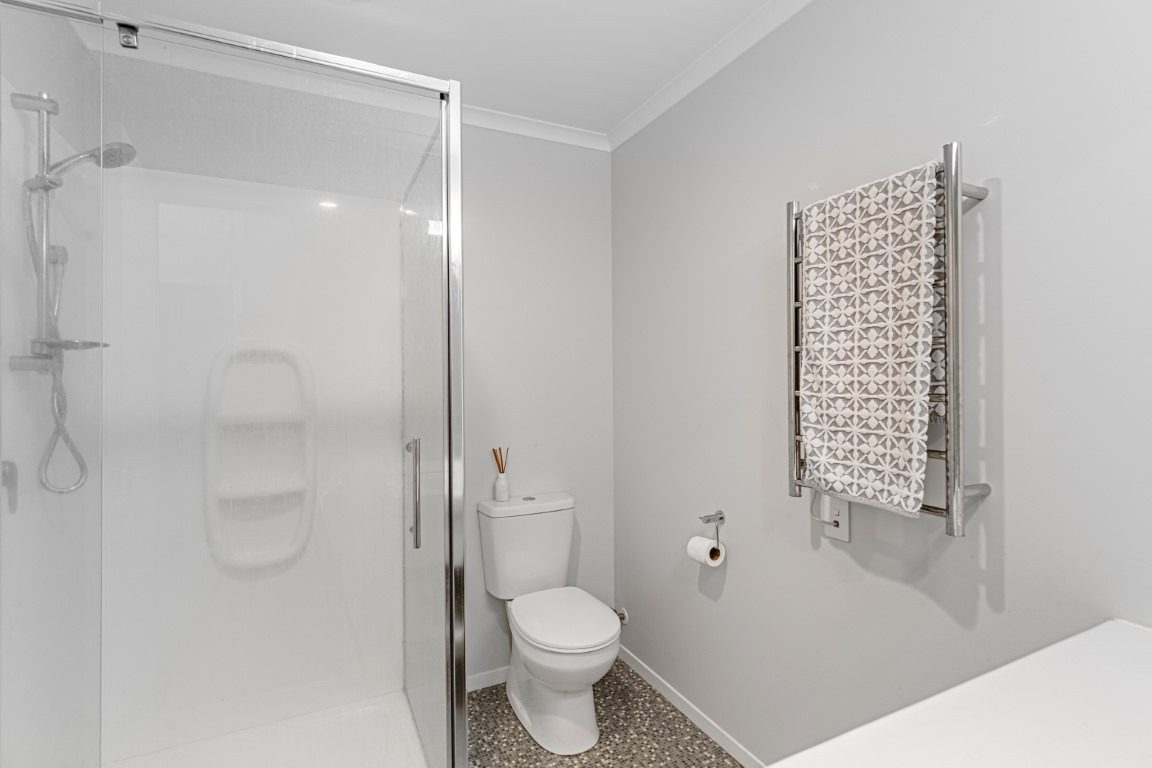 2/15 Cook Street, Hamilton East, Hamilton - Carousel 17