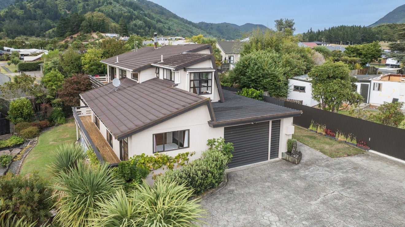 29A Ranui Street, Waikawa, Picton - Carousel 2