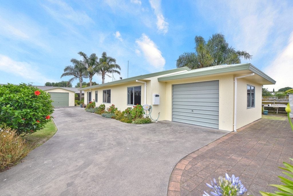 45 Kane Road, Papamoa Beach, Papamoa - Carousel 2