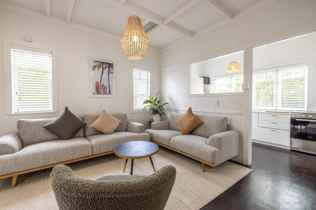7 Surfdale Road, Surfdale, Waiheke Island - Carousel 1