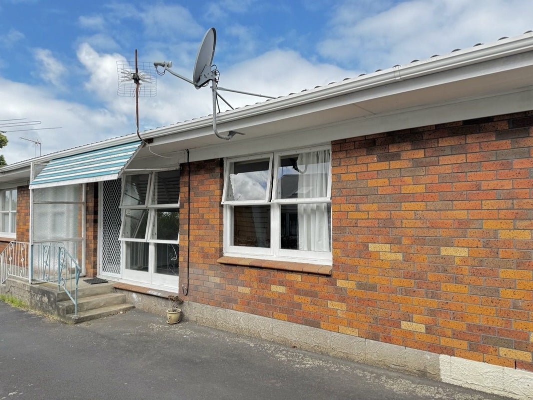 2/61 View Road, Mount Eden, Auckland - Carousel 1