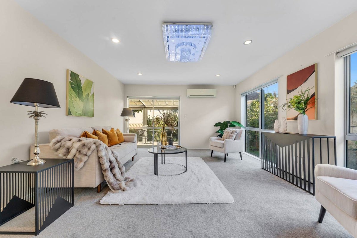 43A Hayr Road, Three Kings, Auckland - Carousel 2