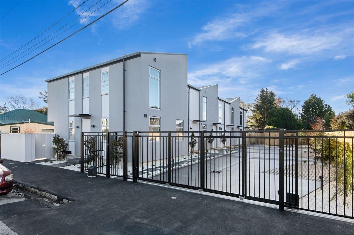 7B Buffon Street, Waltham, Christchurch - Carousel 1