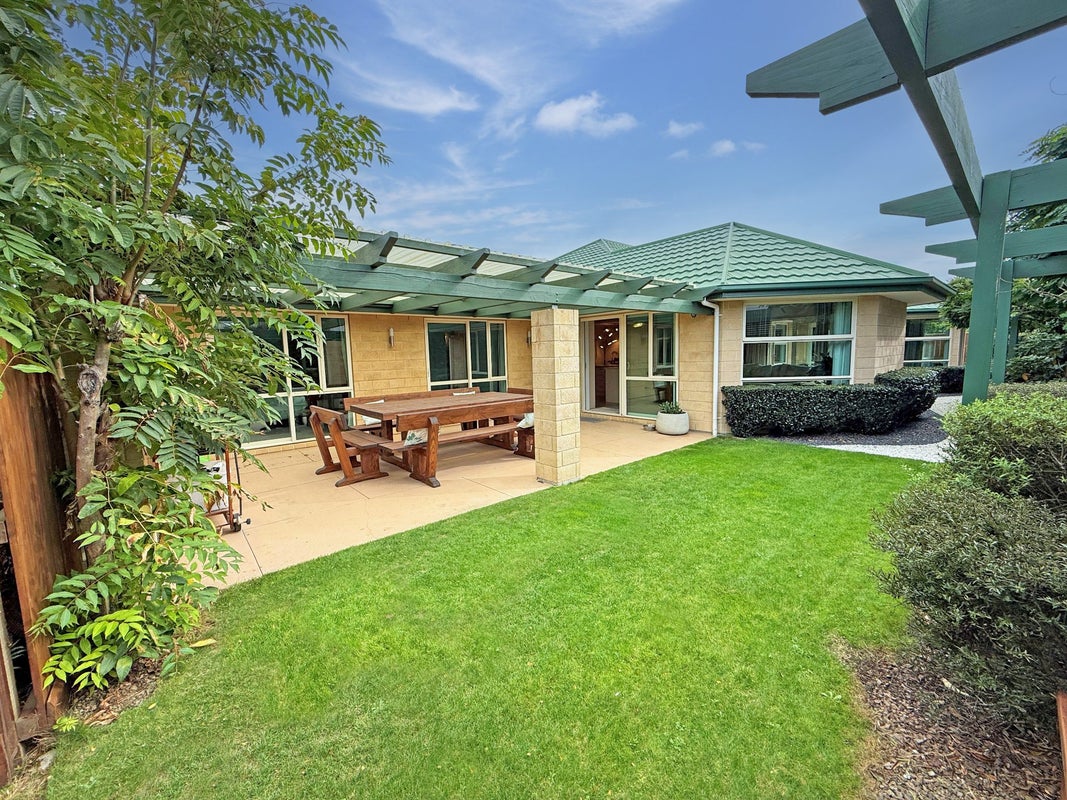 15 Saddleback Green, Halswell, Christchurch - Carousel 1