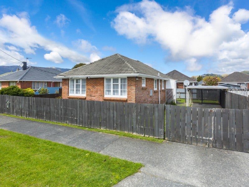 2 Hazel Street, Ebdentown, Upper Hutt - Carousel 2