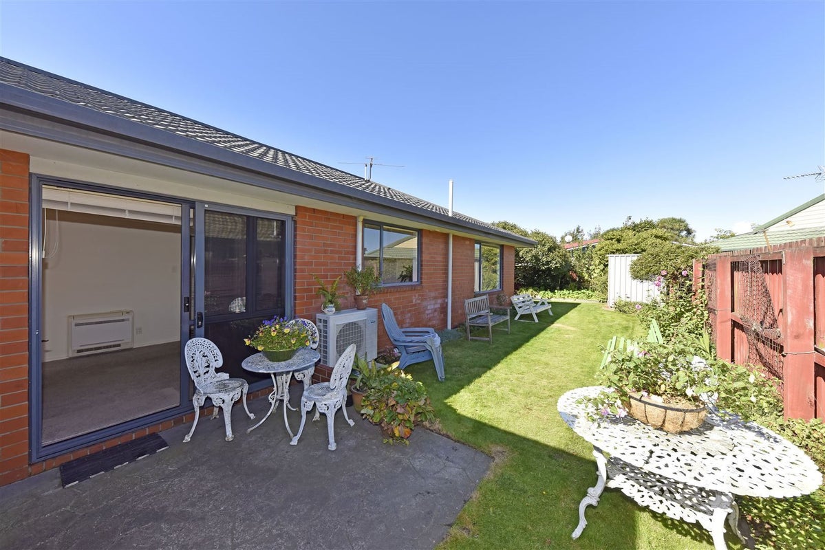1A Topham Lane, Hornby, Christchurch - Carousel 1