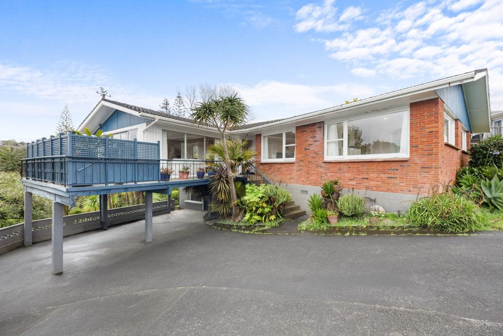 23 Kayeleen Place, Cockle Bay, Auckland - Carousel 1