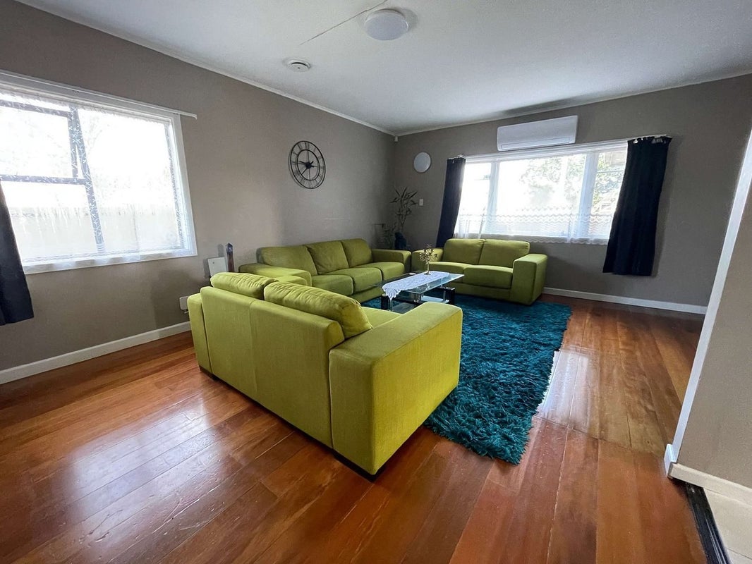 404 Blockhouse Bay Road, Blockhouse Bay, Auckland - Carousel 1