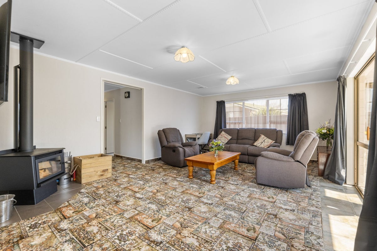 17 Atkinson Street, Normanby, Hawera - Carousel 2