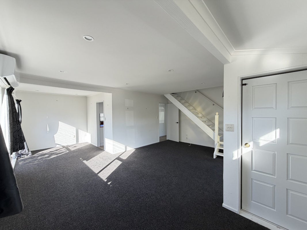 4 Marece Court, Palmerston North, Palmerston North - Carousel 2