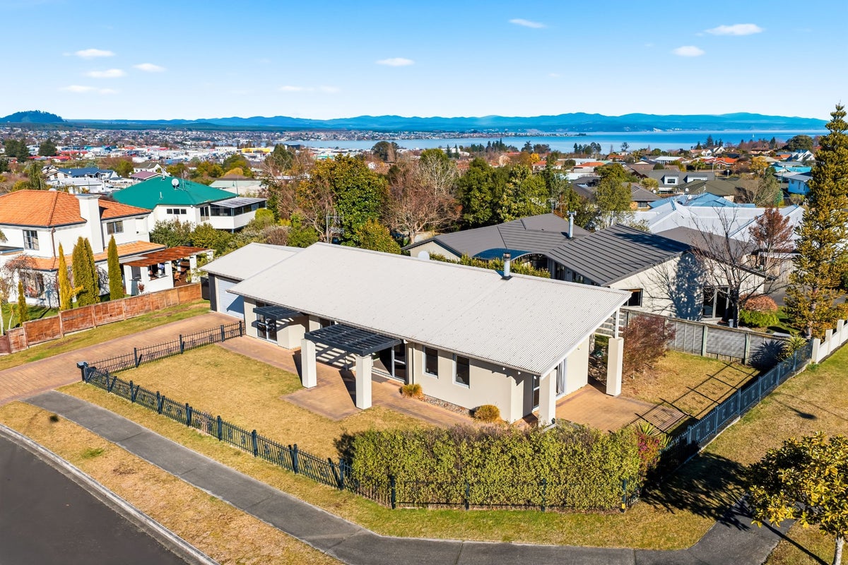 26 Luberon Way, Nukuhau, Taupo - Carousel 25