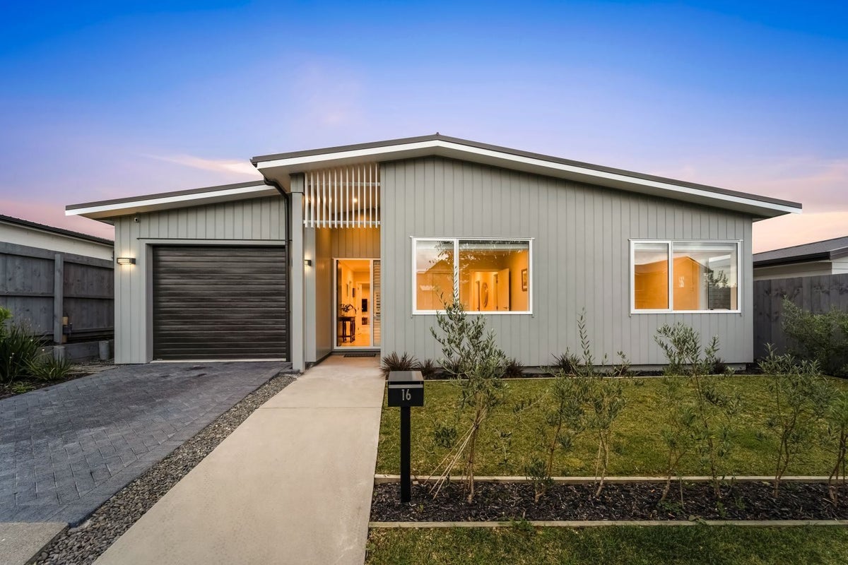 16 Joseph McDonald Drive, Whenuapai, Auckland - Carousel 1