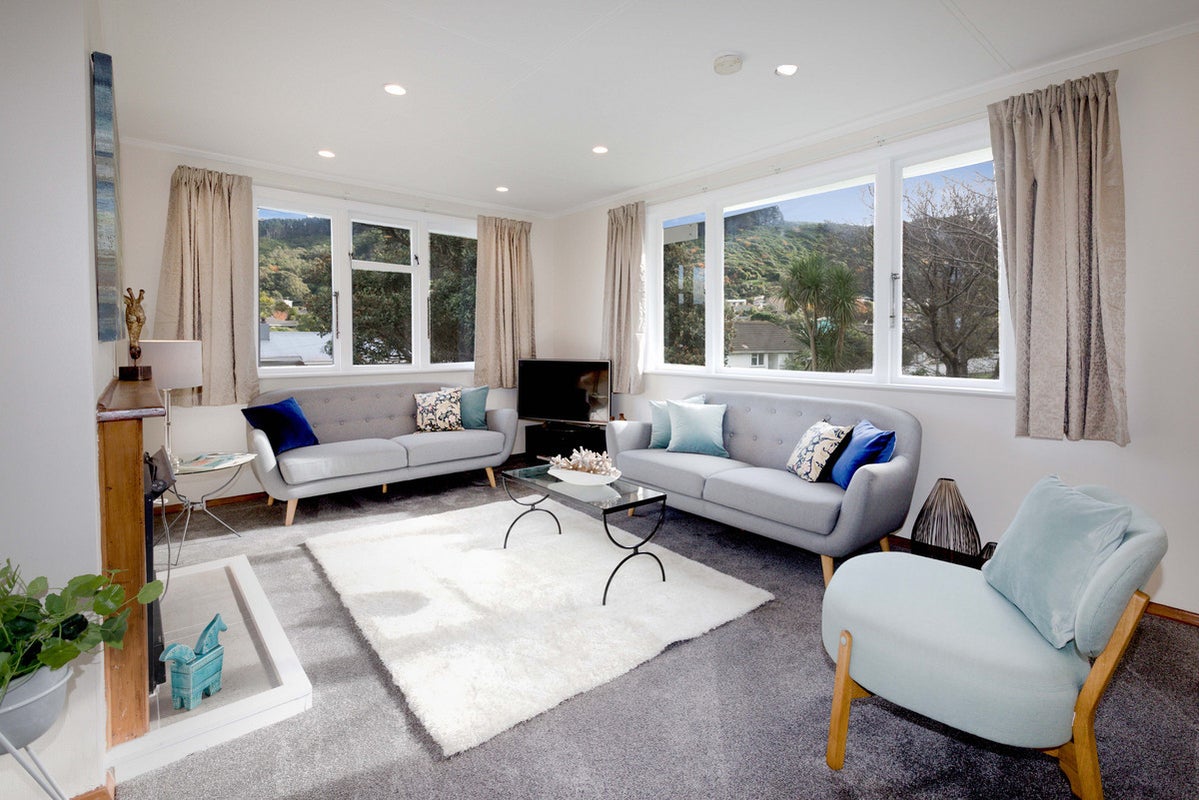 25 Davidson Crescent, Tawa, Wellington - Carousel 2